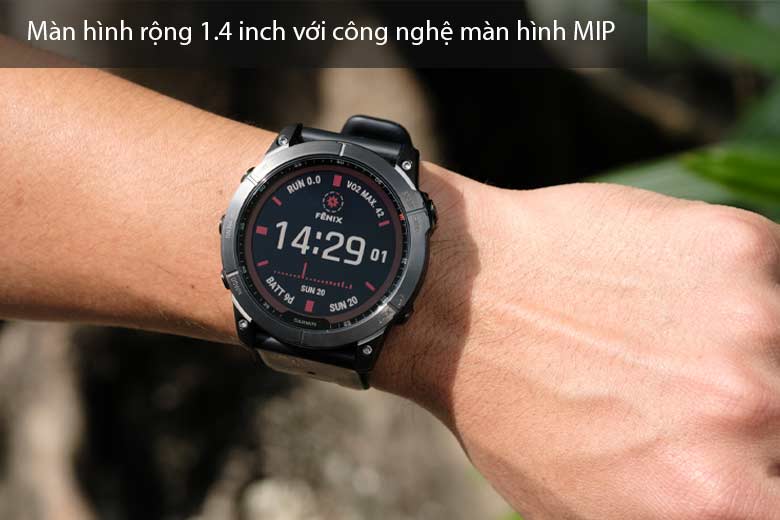 Màn hình rộng 1.4 inch với công nghệ màn hình MIP