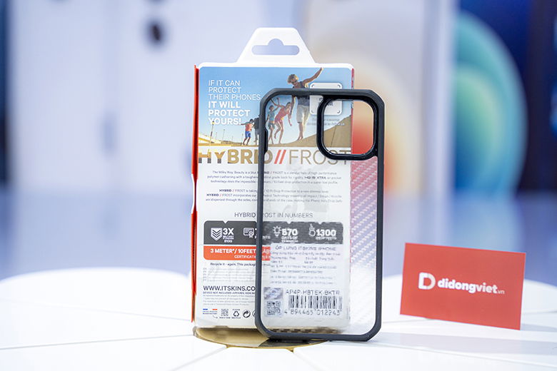 Ốp lưng iPhone 12 Pro Max Itskins HYBRID TEK