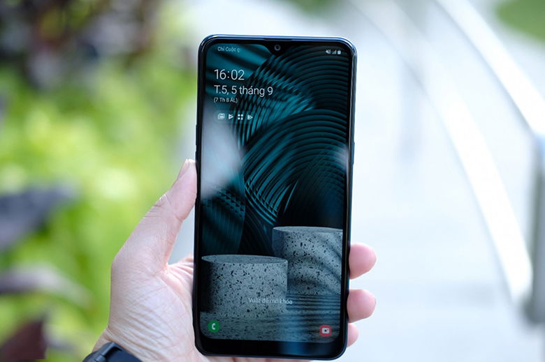 Galaxy A10s 32GB là bản nâng cấp của chiếc Galaxy A10