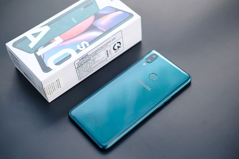 Galaxy A10s 32GB là bản nâng cấp của chiếc Galaxy A10