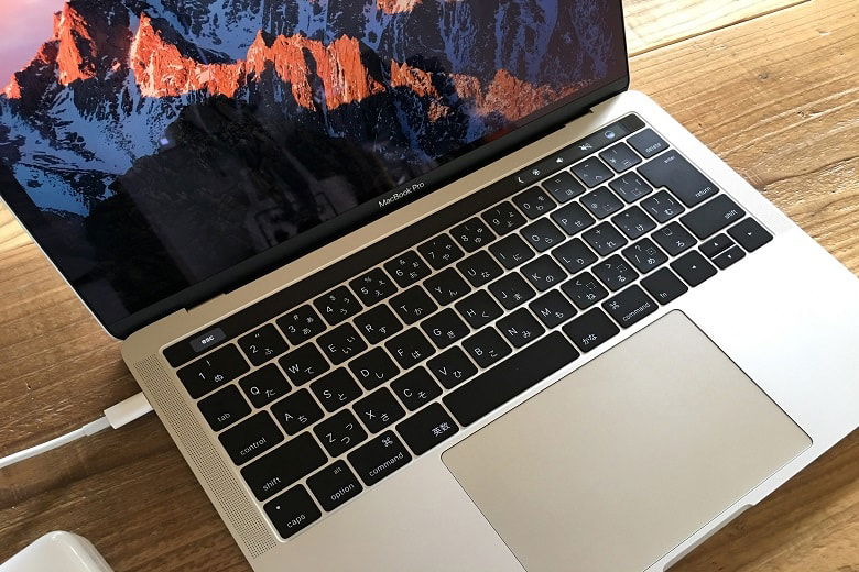 thiet-ke-macbook-pro-retina-13-inch-2017-256gb-touchbar-didongviet