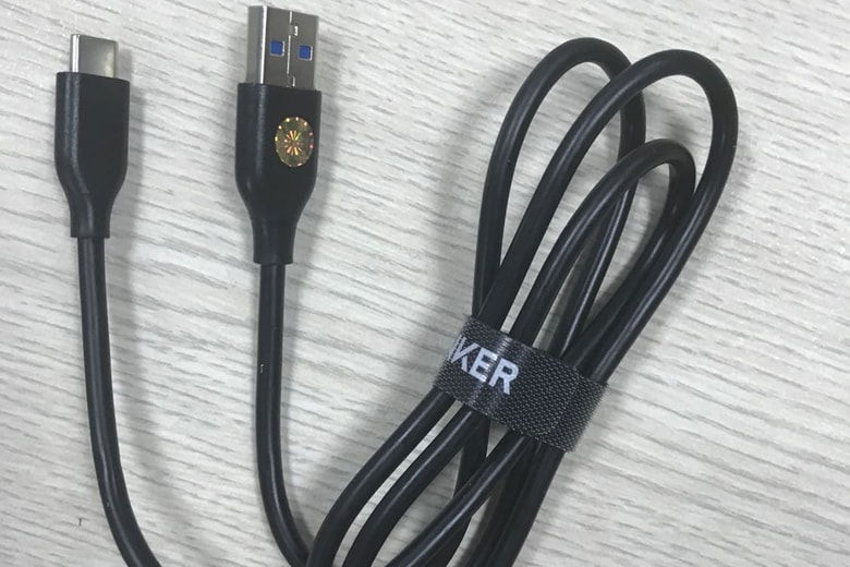 Thiết kế dây cáp sạc vô cùng thông dụng và chắc chắn với các vật liệu chất lượng, bền bỉ