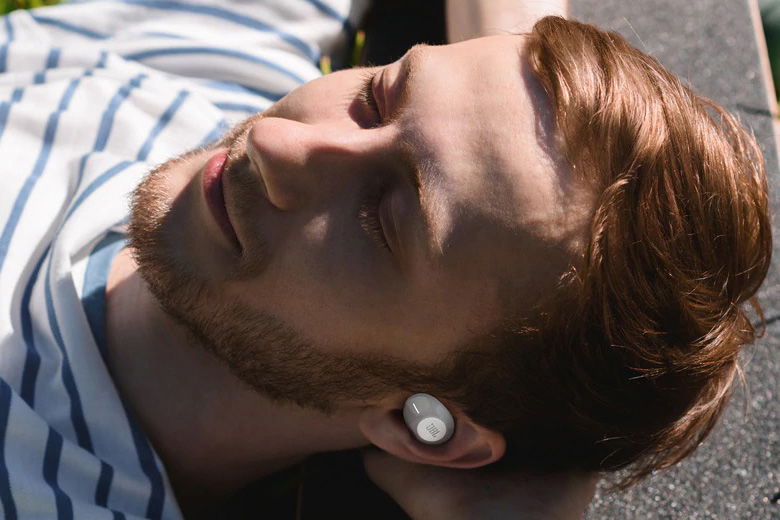 Tai nghe Bluetooth JBL T120 mang đến âm thanh chất lượng cao cho người dùng