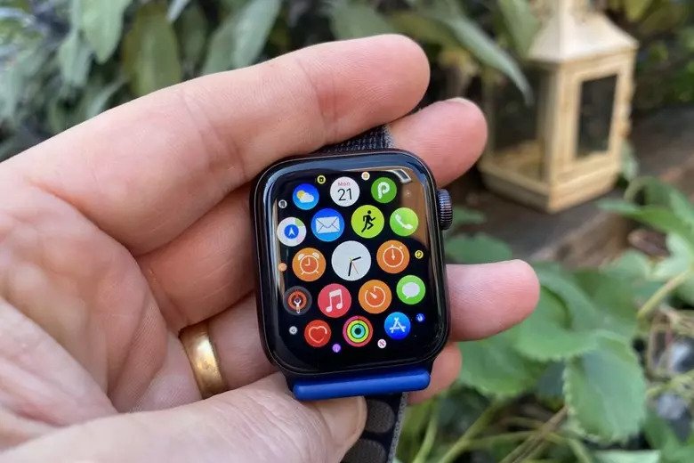 Apple Watch SE 44mm Apple Watch SE 44mm