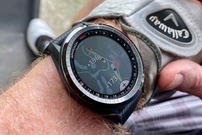 Đồng hồ thông minh Garmin Approach S62 sở hữu thiết kế thể thao, năng động