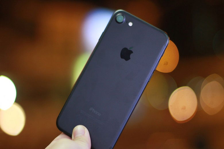 thiet-ke-iphone-7-32gb-lock-my-like-new-didongviet