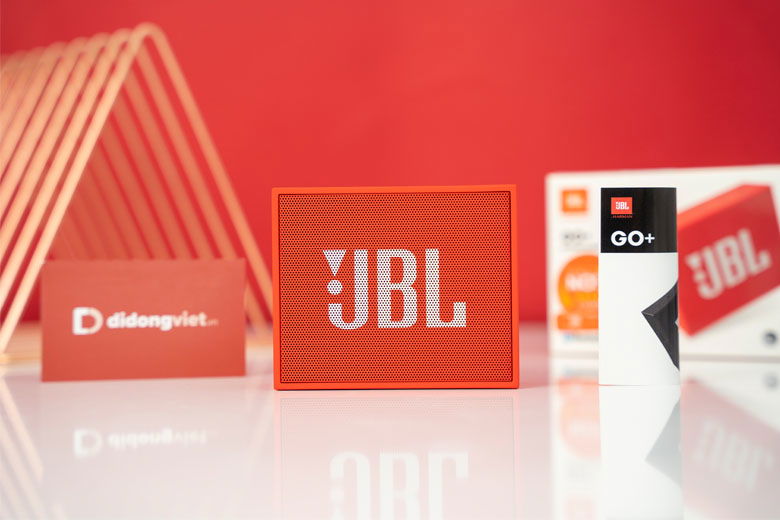 Loa JBL Go Plus có kích thước rất nhỏ gọn, dễ mang đi