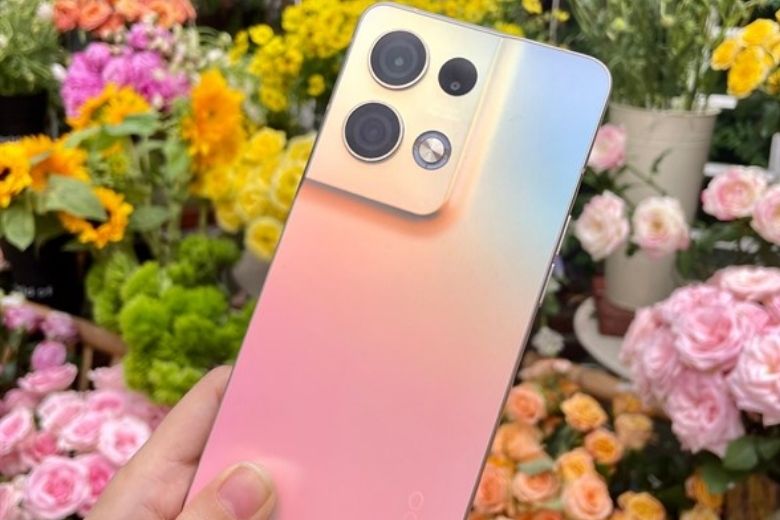 OPPO Reno8