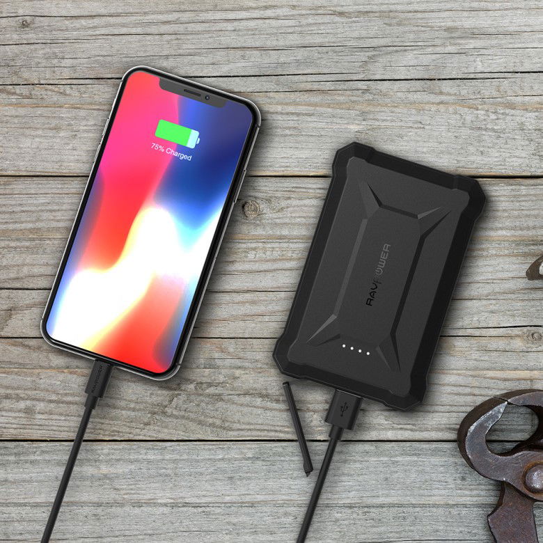 tinh-nang-pin-du-phong-ravpower-10-500mah-rp-pb096-qc3-0-waterproof