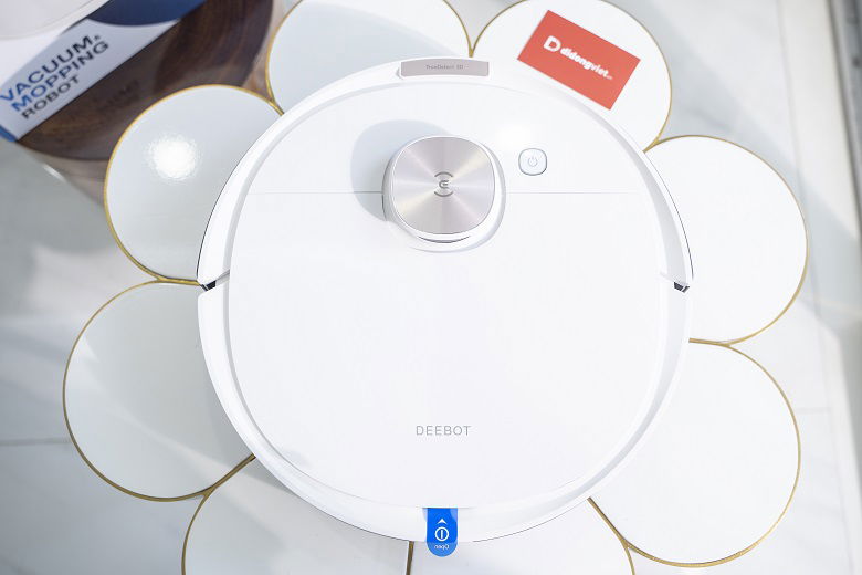 Robot hút bụi lau nhà Ecovacs Deebot OZMO T8