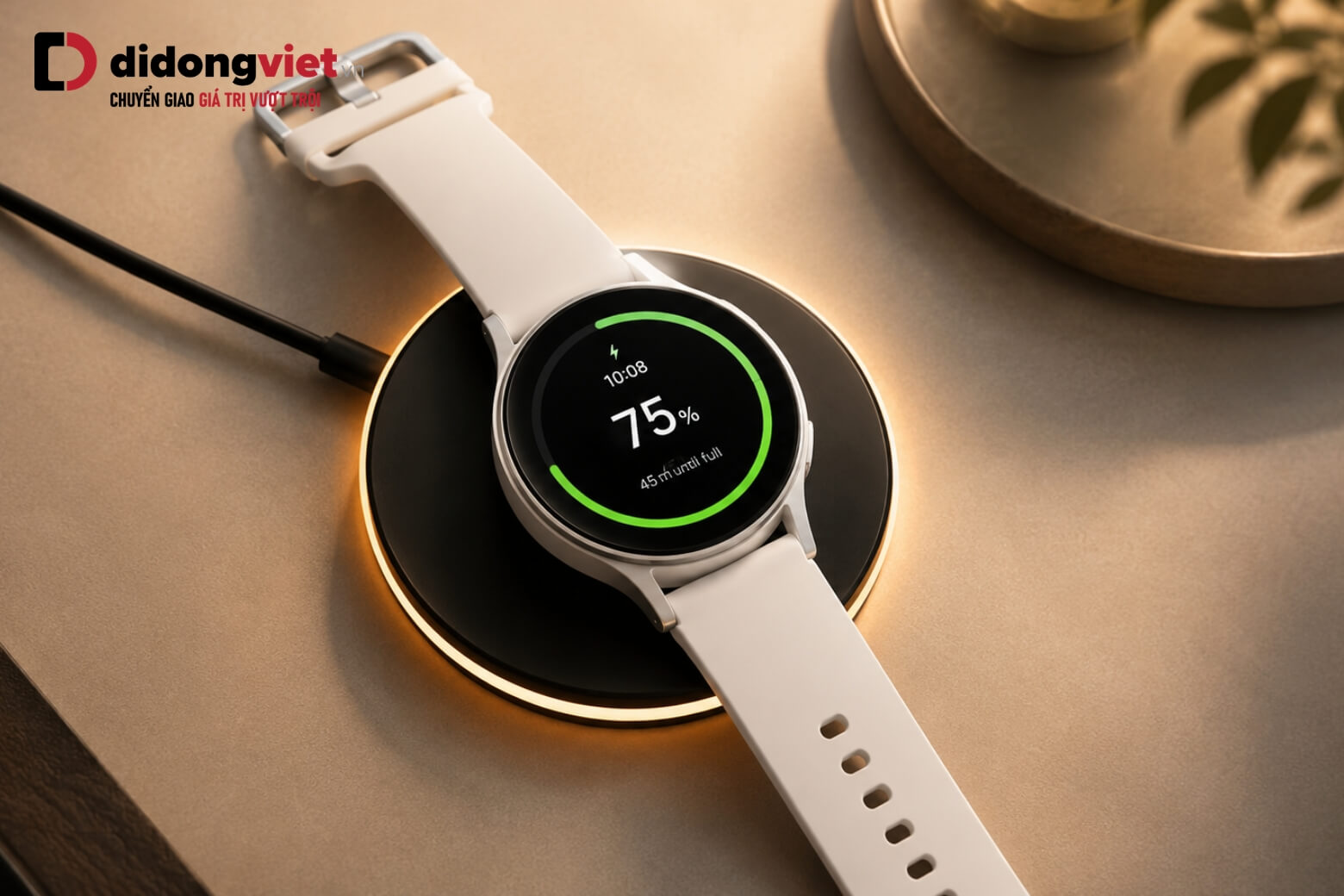 Samsung Galaxy Watch9 40mm sạc pin nhanh chóng qua đế từ tính