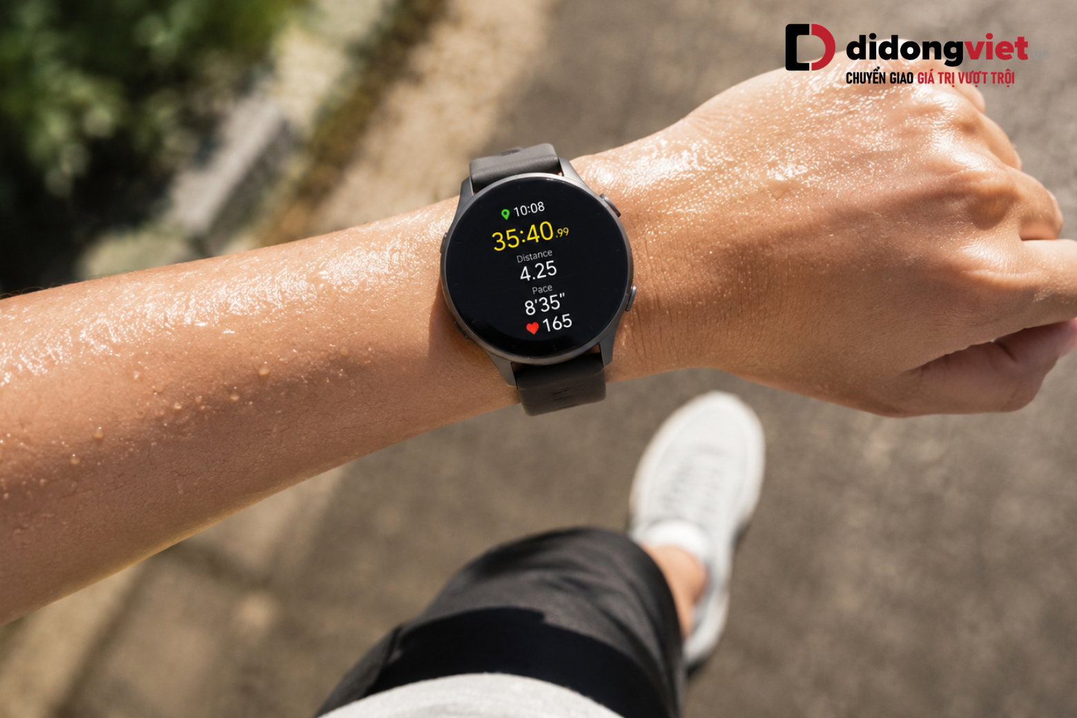 Đồng hồ Samsung Galaxy Watch9 LTE 40mm hiển thị rõ nét dưới trời nắng gắt