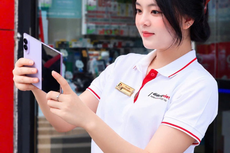 z-foold8-gia-bao-nhieu z-foold8-gia-bao-nhieu