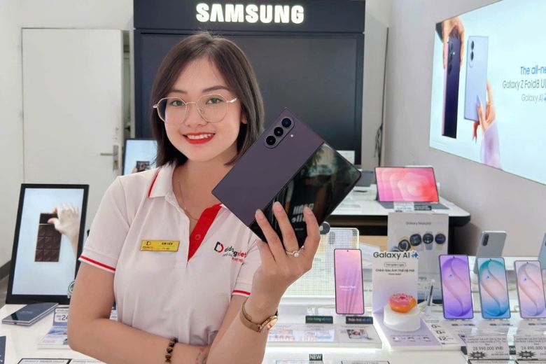 mua samsung z fold8 ultra tại di động việt