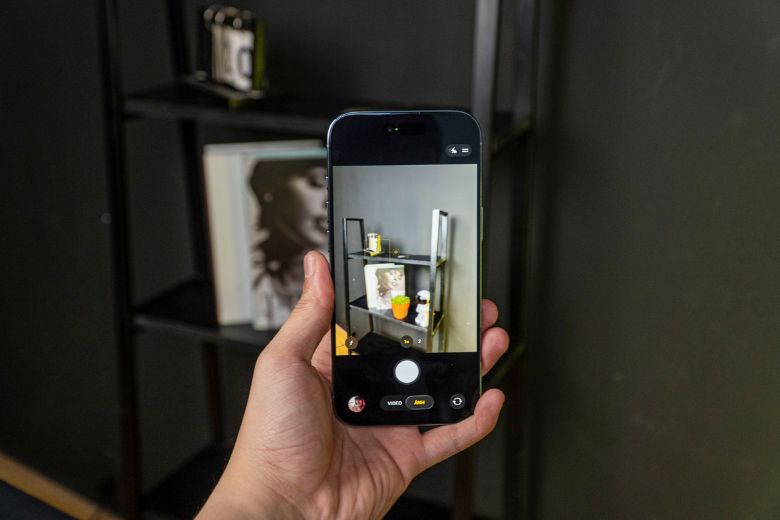 iPhone Air camera