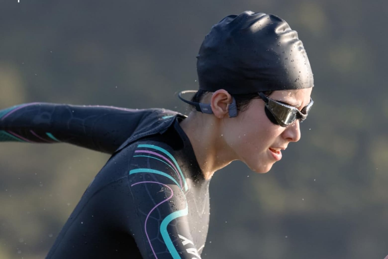 tai-nghe-truyen-dan-xuong-shokz-openswim-pro-3-didongviet.jpg tai-nghe-truyen-dan-xuong-shokz-openswim-pro-3-didongviet.jpg