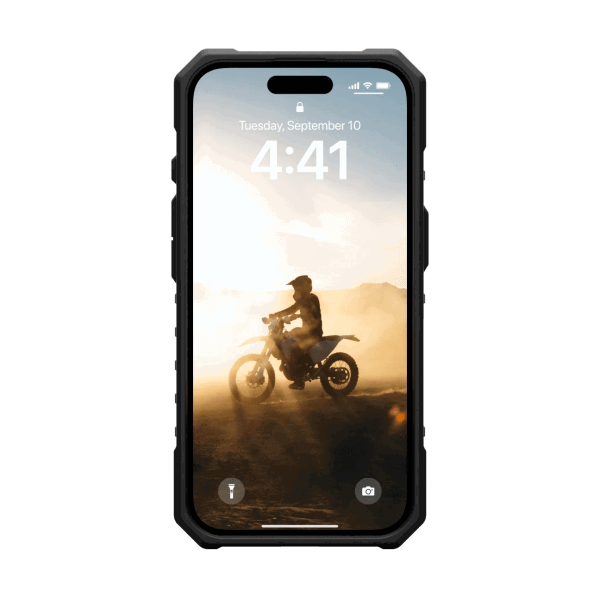 Ốp lưng iPhone 16 UAG Pathfinder Clear MagSafe